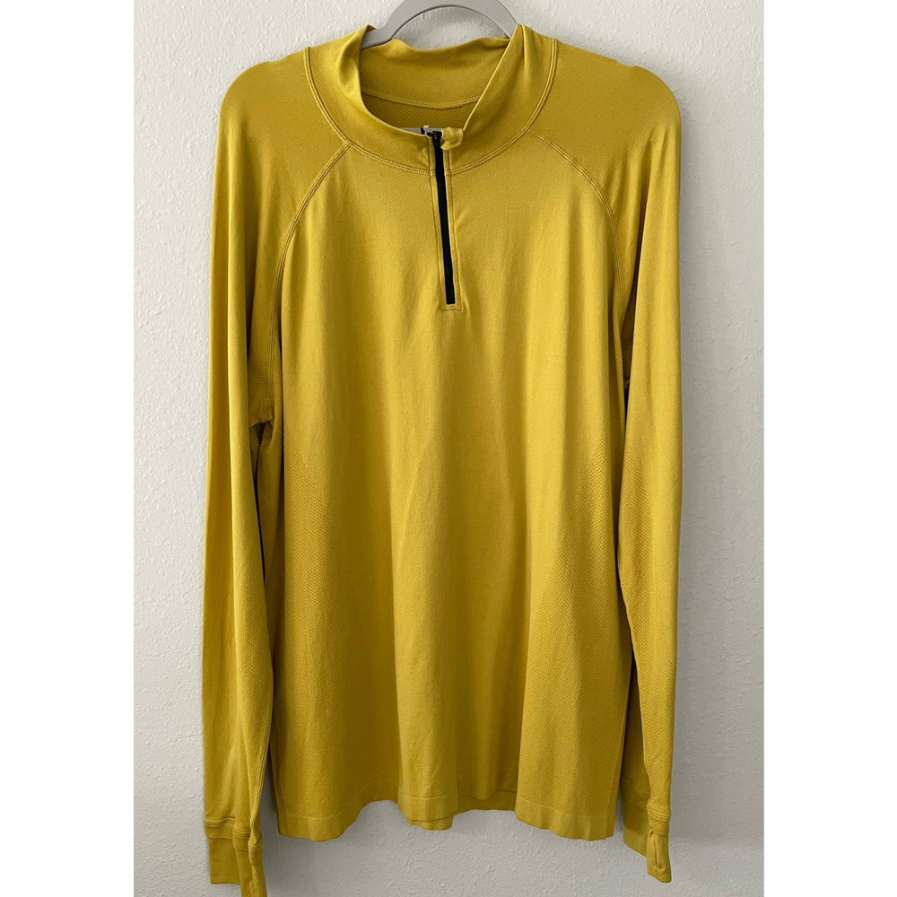 Men's Fabletics The Training Day 1/4 zip Long Sleeve Lightweight Athletic Shirt